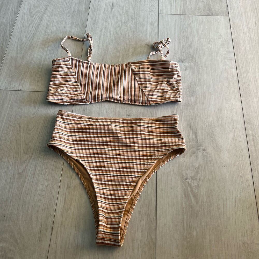 Ellejay women’s 2pc set top size L bottom m